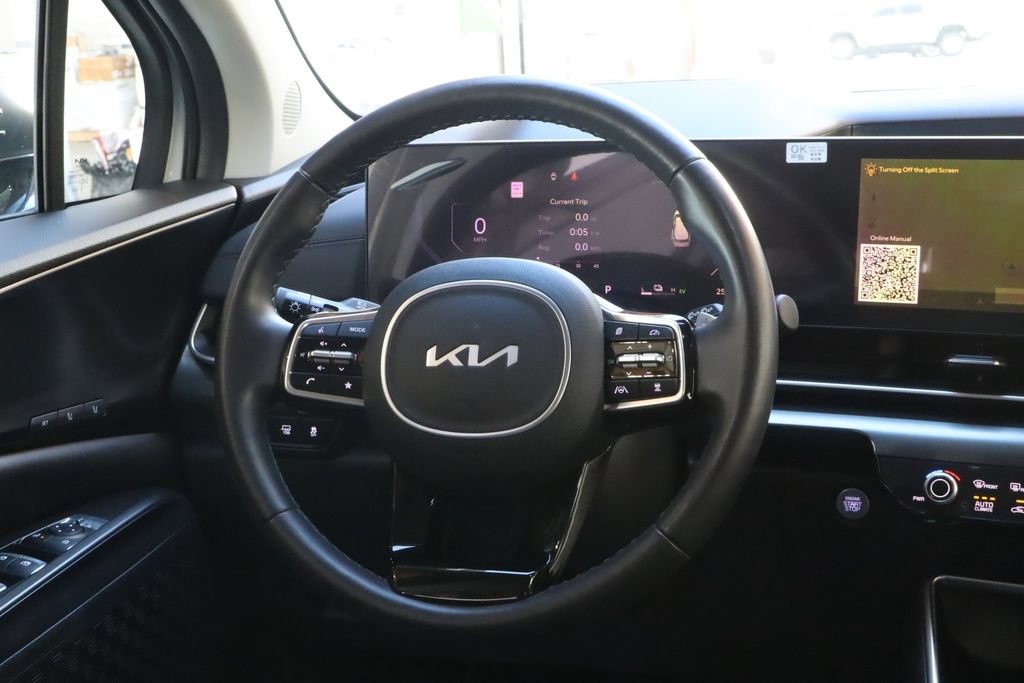 Used 2025 Kia Carnival SX Prestige FWD image 28