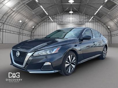 Used 2022 Nissan Altima 2.5 SV