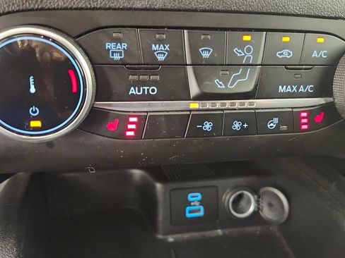 Used 2023 Ford Escape ST-Line Select AWD/4WD image 17