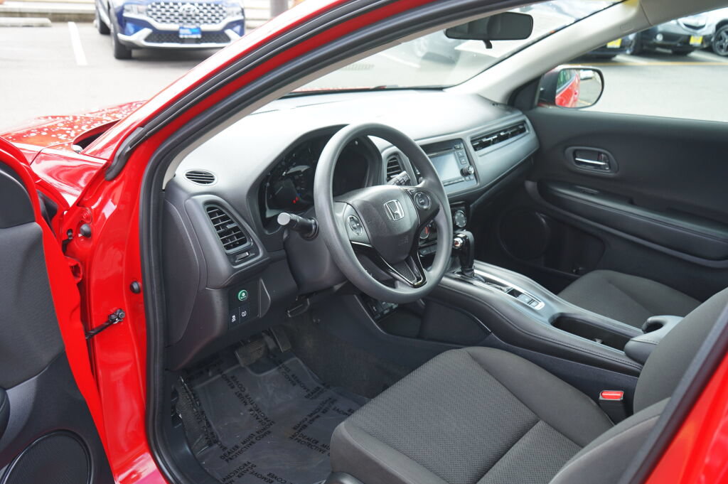 Used 2018 Honda HR-V LX image 14