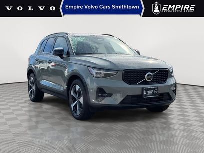 Used 2023 Volvo XC40 B5 Plus w/ Climate Package