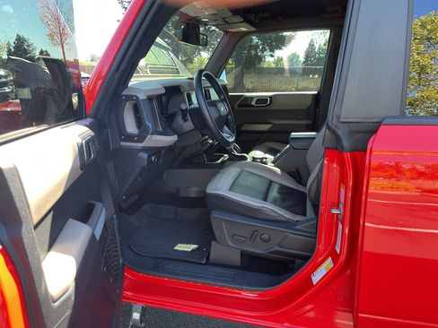 Used 2023 Ford Bronco Wildtrak image 20