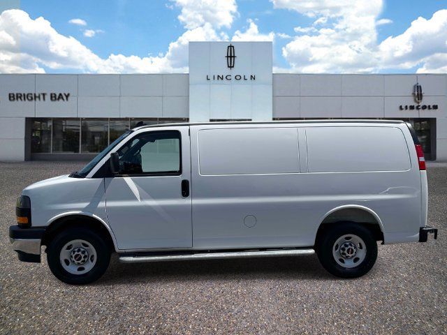 Used 2025 GMC Savana 2500 w/ Driver Convenience Package RWD image 3