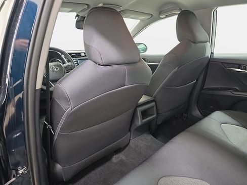 Used 2019 Toyota Camry LE w/ Convenience Package FWD image 12