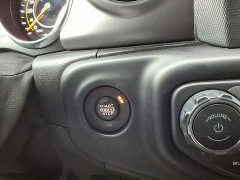 Used 2021 Jeep Wrangler Unlimited Sport AWD/4WD image 24