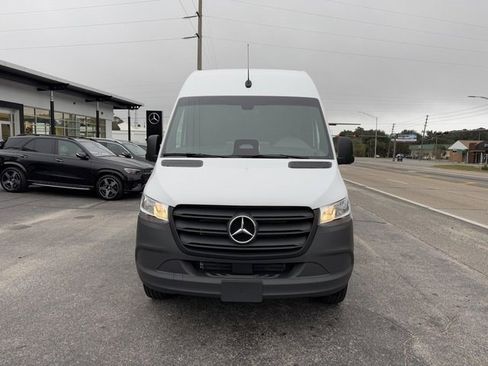 New 2025 Mercedes-Benz Sprinter 2500 image 12