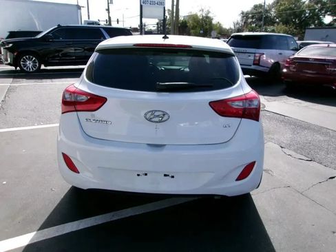Used 2017 Hyundai Elantra GT FWD image 4
