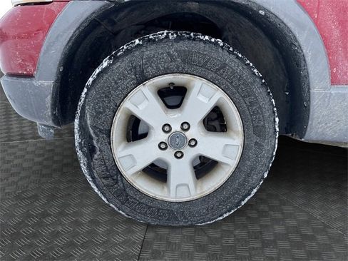 Used 2003 Ford Explorer XLT image 9