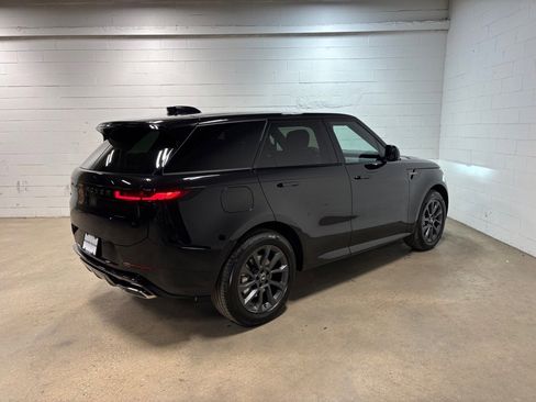 New 2025 Land Rover Range Rover Sport Dynamic SE image 6