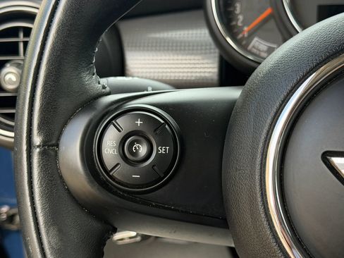Used 2017 MINI Cooper 2-Door Hardtop FWD image 16