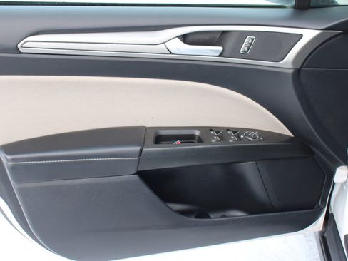 Used 2020 Ford Fusion S image 10