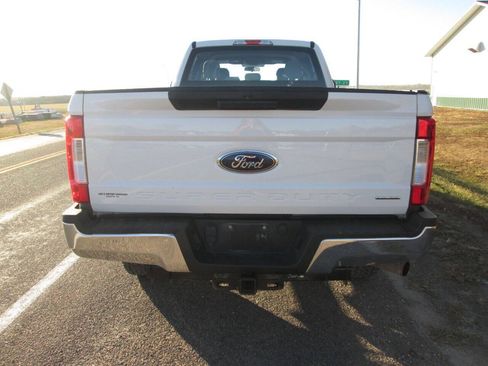 Used 2018 Ford F250 XL w/ Power Equipment Group AWD/4WD image 4