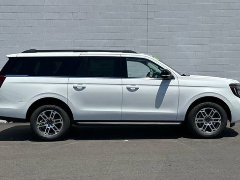 New 2026 Ford Expedition Max Active AWD/4WD image 2