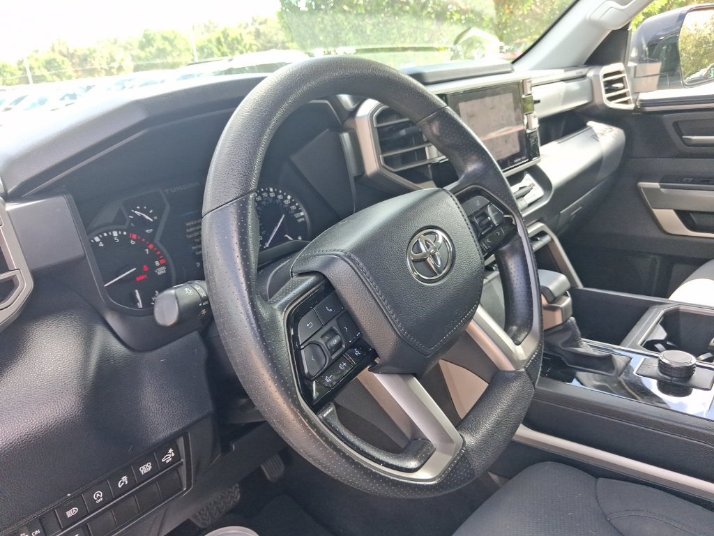 Used 2022 Toyota Tundra SR5 w/ Convenience Package RWD image 9