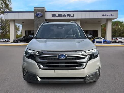 Used 2025 Subaru Forester Premium AWD/4WD image 9