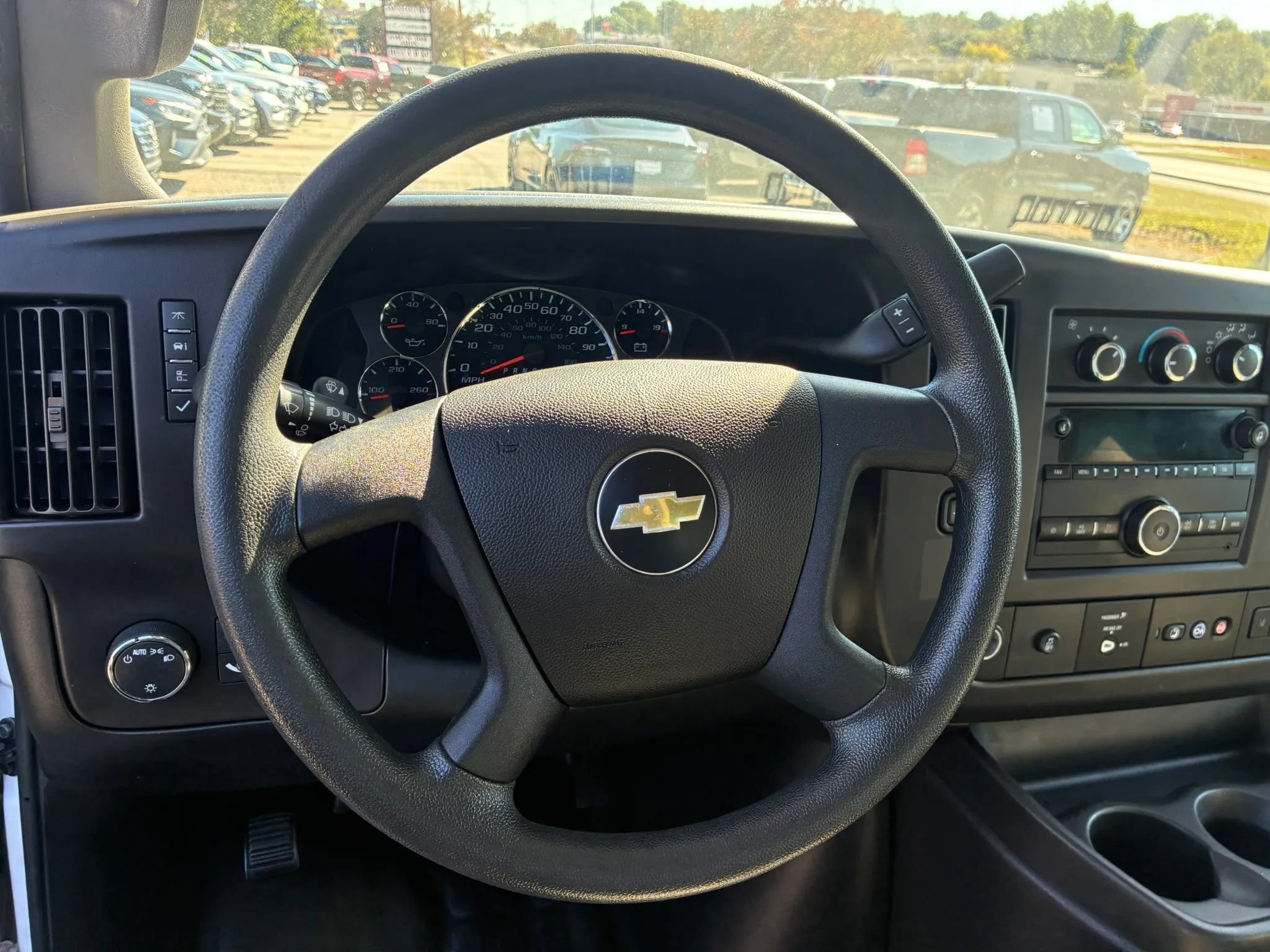 Used 2019 Chevrolet Express 2500 RWD image 14