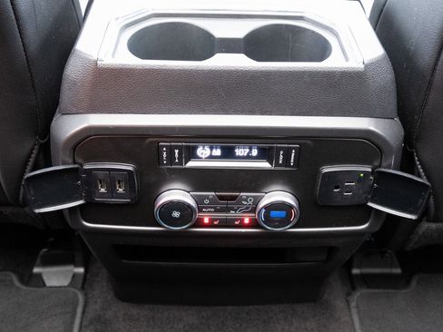 Used 2020 Ford Expedition Limited w/ Equipment Group 303A image 21