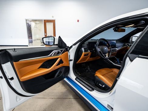 Used 2023 BMW i4 eDrive40 w/ Premium Package image 34