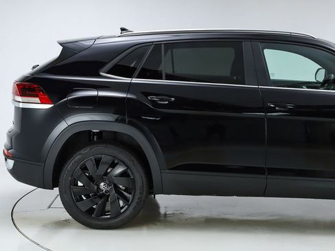 New 2026 Volkswagen Atlas Cross Sport SE image 11