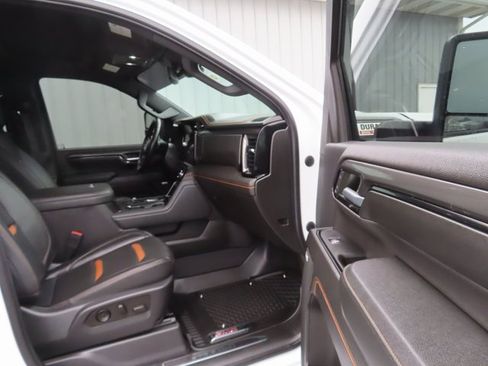 Used 2024 GMC Sierra 2500 AT4 w/ AT4 Preferred Package image 23
