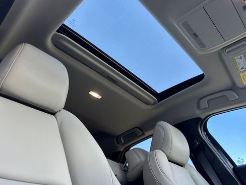 Used 2024 MAZDA CX-30 AWD 2.5 S w/ Preferred Package image 18