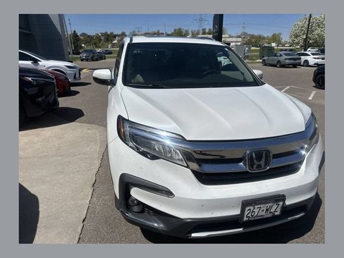 Used 2022 Honda Pilot Touring image 1