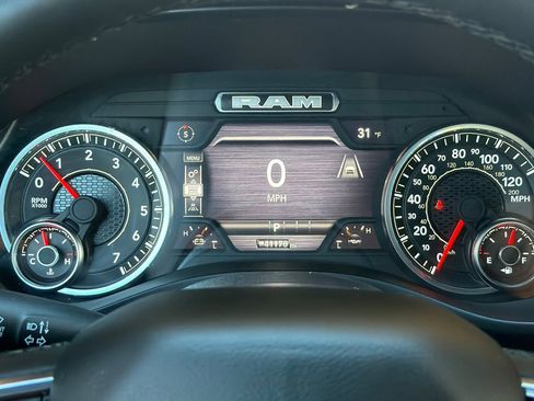 Used 2025 RAM 1500 Laramie image 24
