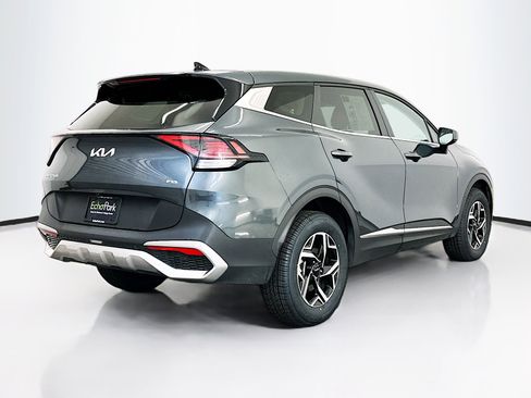 Used 2025 Kia Sportage LX image 9
