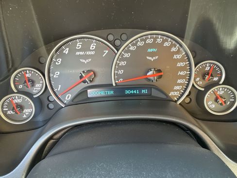 Used 2012 Chevrolet Corvette Grand Sport w/ 3LT Preferred Equipment Group image 10