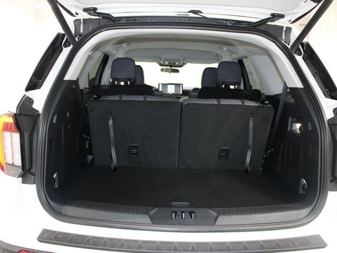 New 2026 Ford Explorer Active image 26