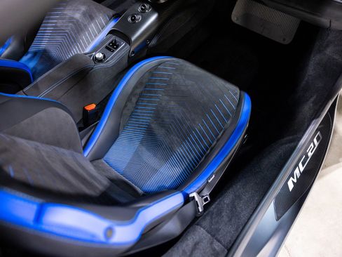 Used 2022 Maserati MC20 Coupe RWD image 34