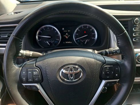 Used 2019 Toyota Highlander XLE w/ Protection Package #3 AWD/4WD image 20