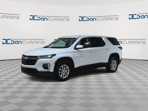 Used 2024 Chevrolet Traverse LS w/ Safety Package FWD image 4