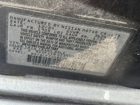 Used 2025 Nissan Versa SV FWD image 29