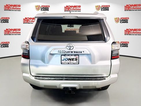 Used 2015 Toyota 4Runner SR5 AWD/4WD image 14