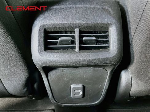 Used 2021 Chevrolet Equinox LT FWD image 32