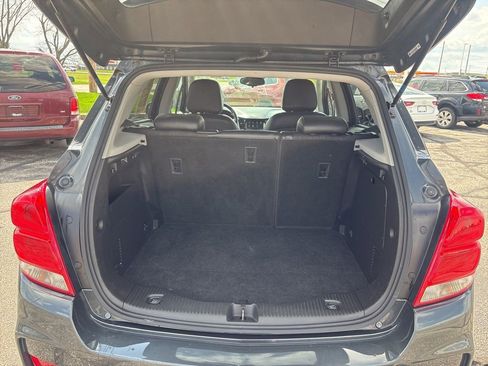 Used 2018 Chevrolet Trax LT w/ LT Convenience Package image 7