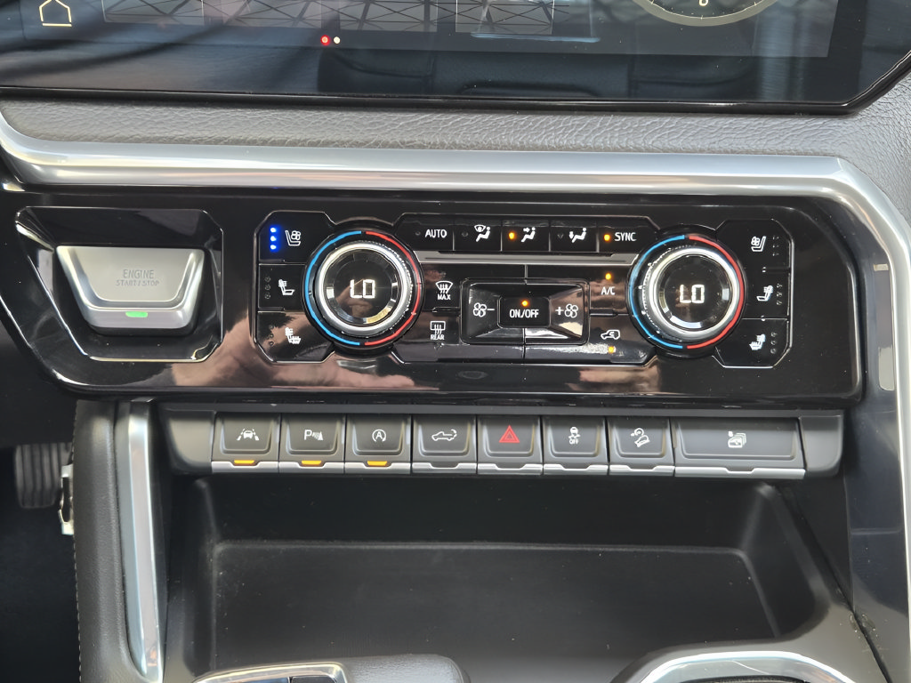 Used 2022 GMC Sierra 1500 Denali AWD/4WD image 15