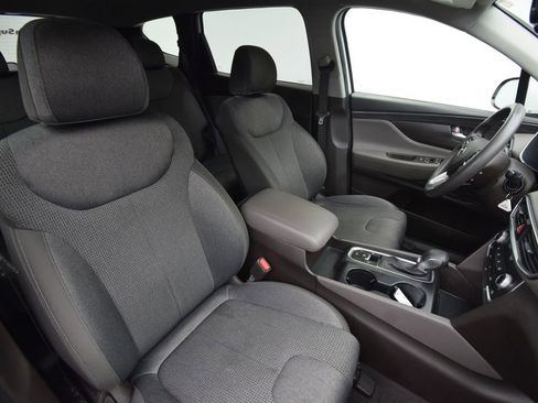 Used 2019 Hyundai Santa Fe SEL image 16