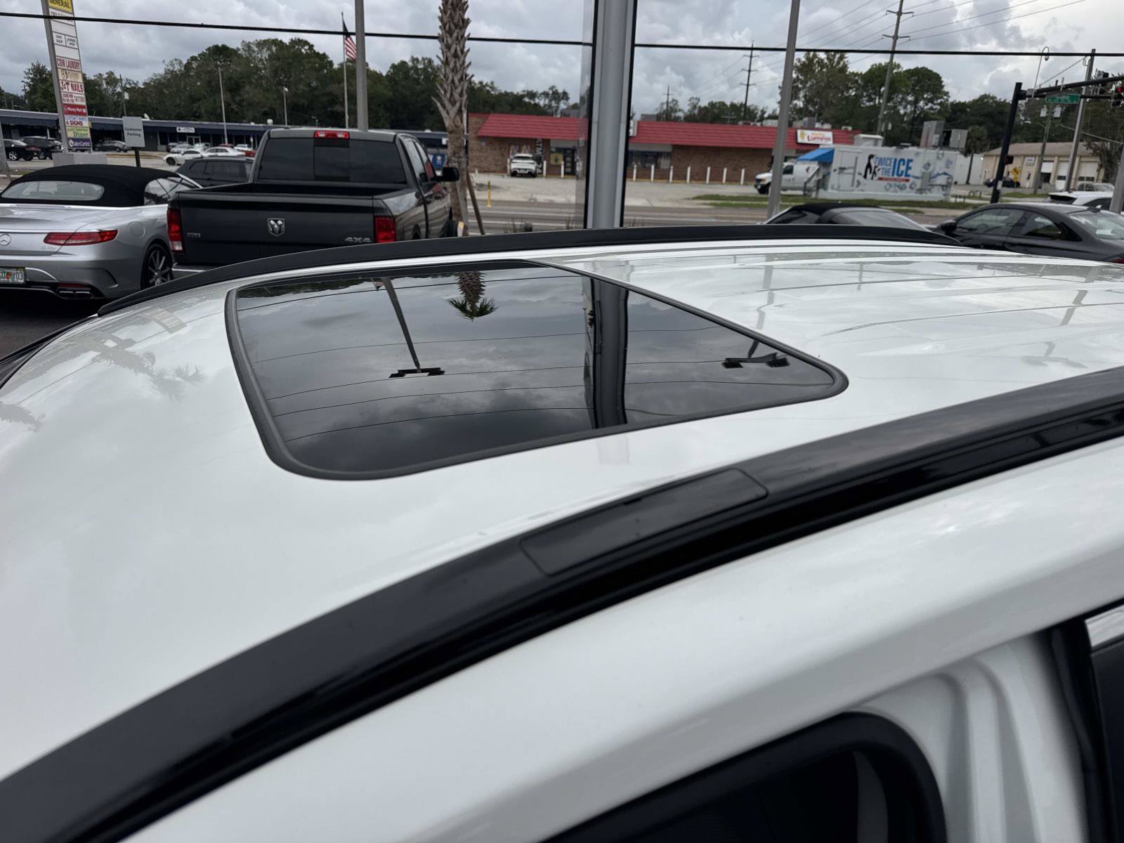 Used 2022 Toyota RAV4 Limited w/ Limited Grade Weather Package FWD image 34