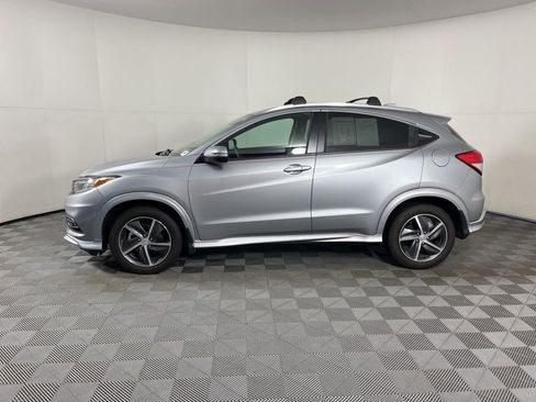 Used 2020 Honda HR-V Touring image 2