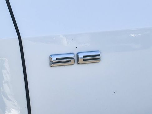Used 2022 Ford Escape SE w/ SE Sport Appearance Package FWD image 10