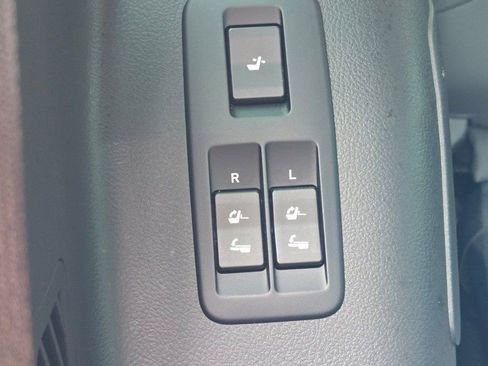 Used 2023 Lexus GX 460 Premium image 12