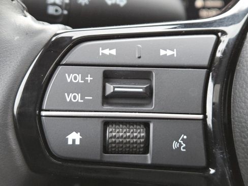 Used 2023 Honda HR-V EX-L image 8