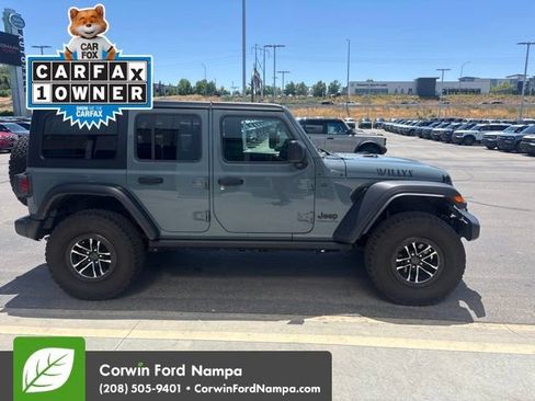 Used 2025 Jeep Wrangler Unlimited Sport AWD/4WD image 4
