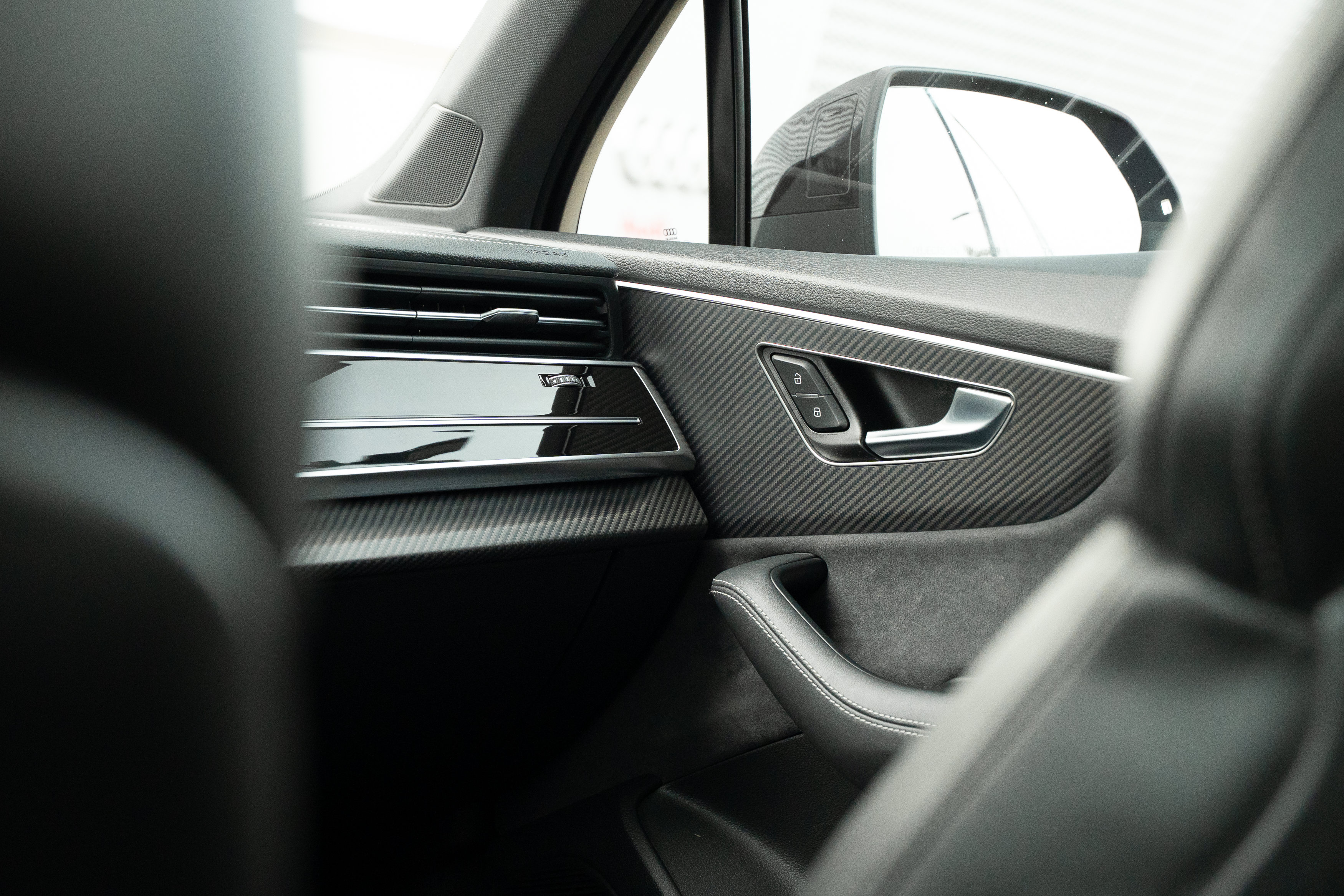 Used 2025 Audi SQ7 Premium Plus AWD/4WD image 17