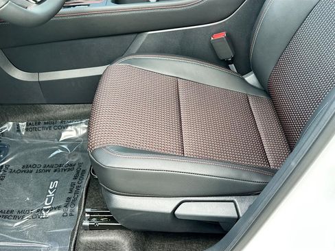 New 2025 Nissan Kicks SR image 13