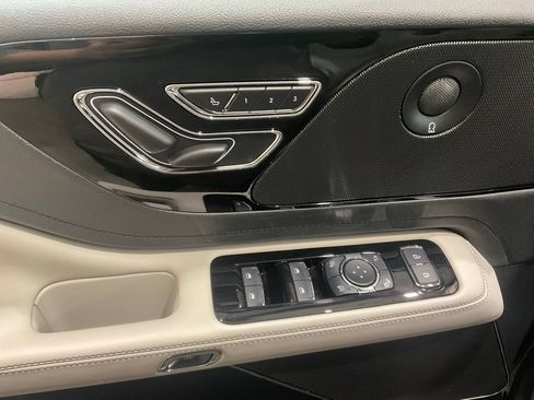 Used 2026 Lincoln Aviator Reserve w/ Illumination Package RWD image 7