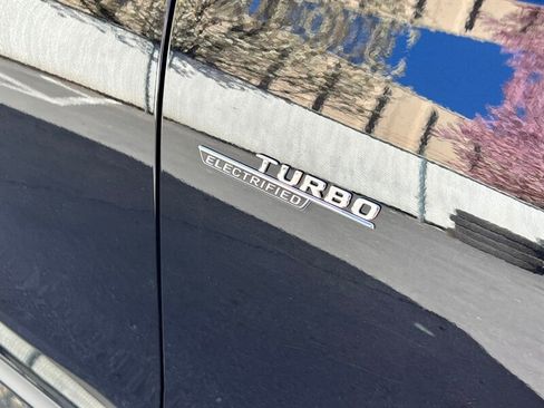 Used 2025 Mercedes-Benz GLC 43 AMG AMG GLC 43 image 11