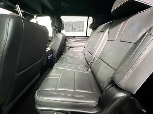 Used 2024 Chevrolet Suburban RST RWD image 29